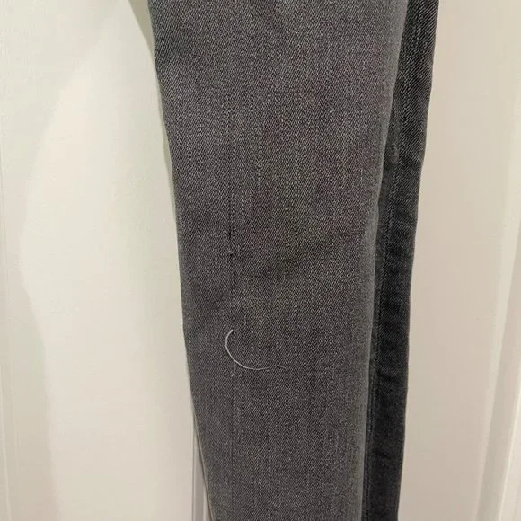 MOTHER Swooner Grey Supermoon Denim Skinny Jean - Picture 9 of 10